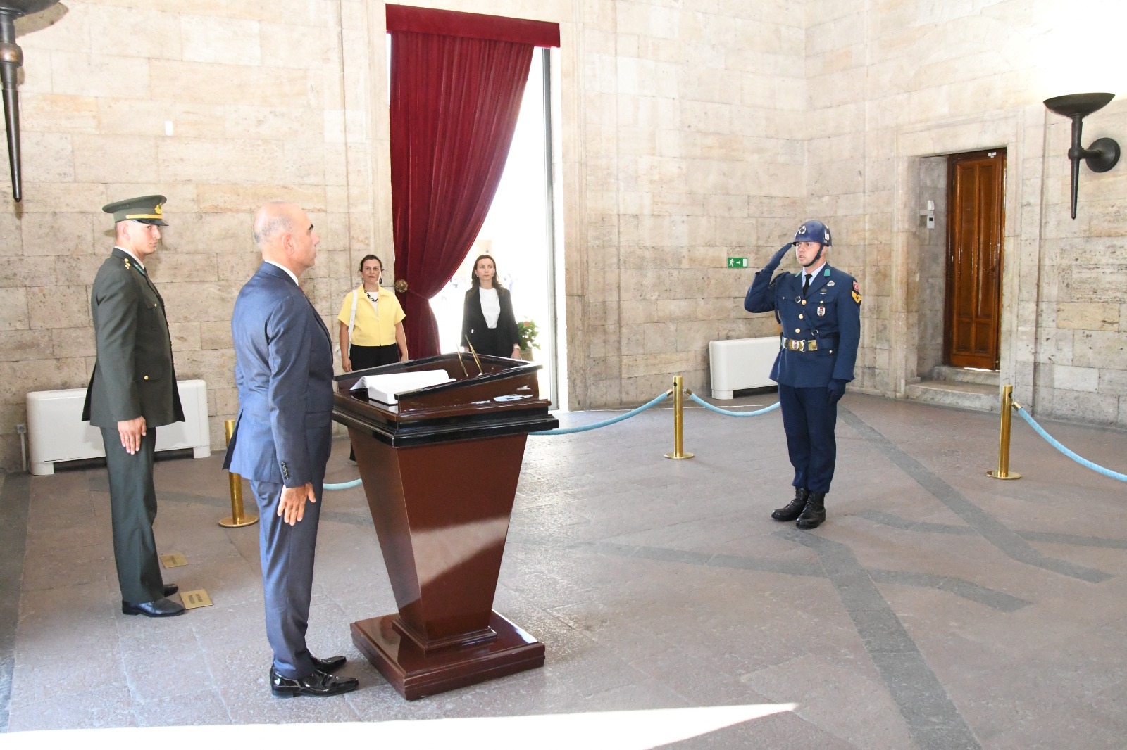 Pi̇lvak Anitkabi̇r Zi̇yareti̇ (4)