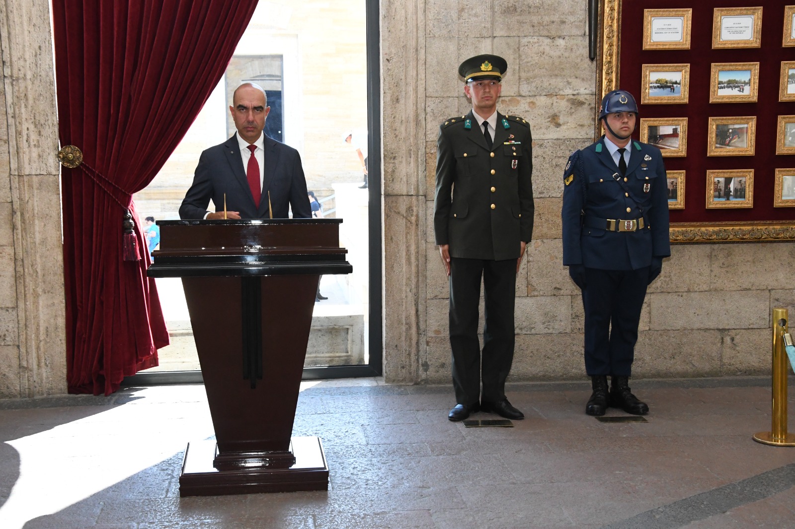 Pi̇lvak Anitkabi̇r Zi̇yareti̇ (5)