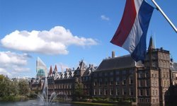 Hollanda’da uçuş vergisi rekor kıracak: AB ortalamasının 8 katı