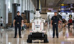 HAVALİMANINDA 'ROBOT POLİS' DÖNEMİ