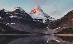 Everest’te büyük skandal: Turistleri hasta edip milyonluk vurgun