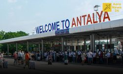 Antalya'ya uçak yağdı