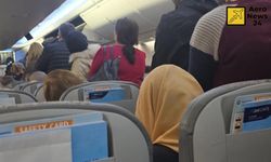 Ajet'ten bilet alanlar SunExpress uçağına bindirildiler