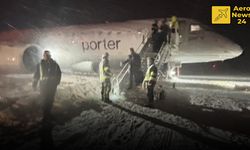 Yolcu uçağı inişi sırasında kara saplandı!