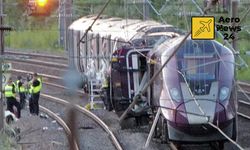 İngiltere'de İki Yolcu Treni Çarpıştı: 1 Ölü, 89 Yaralı