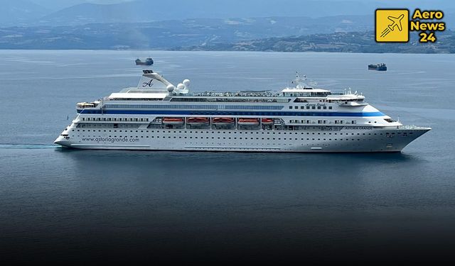Sarayburnu’na yanaşma izni verilmeyen Rus kruvaziyer Astoria Grande geri döndü