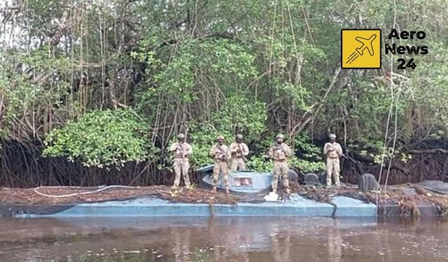 Ekvador’da 35 metrelik “narko denizaltı” ele geçirildi