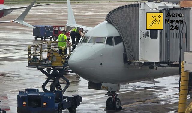 American Airlines Uçağında İlginç Olay: Kokpit Kapısı Açılmadı