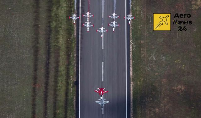 HÜRJET ve Türk Yıldızları'ndan Tarihi Gösteri: Gökyüzünde İlk Kez 10 Uçaklı Kol Uçuşu
