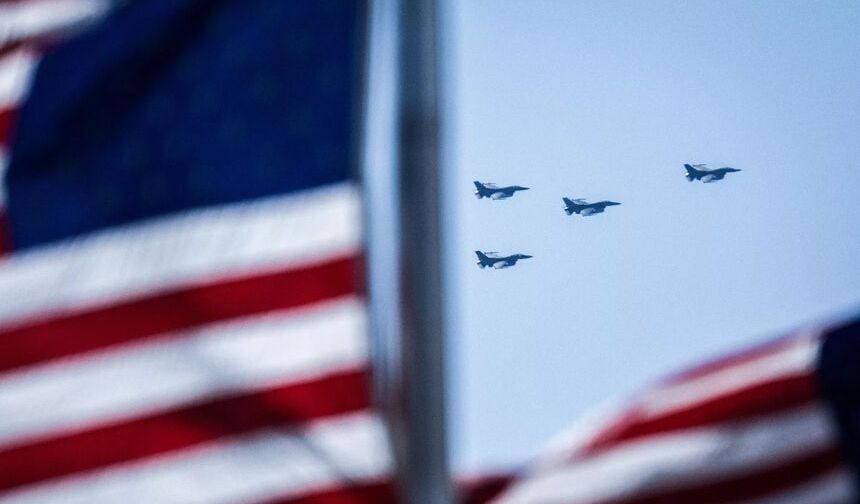 ABD’nin İran’a yönelik askeri sevkiyat hazırlığında olduğu iddia edildi