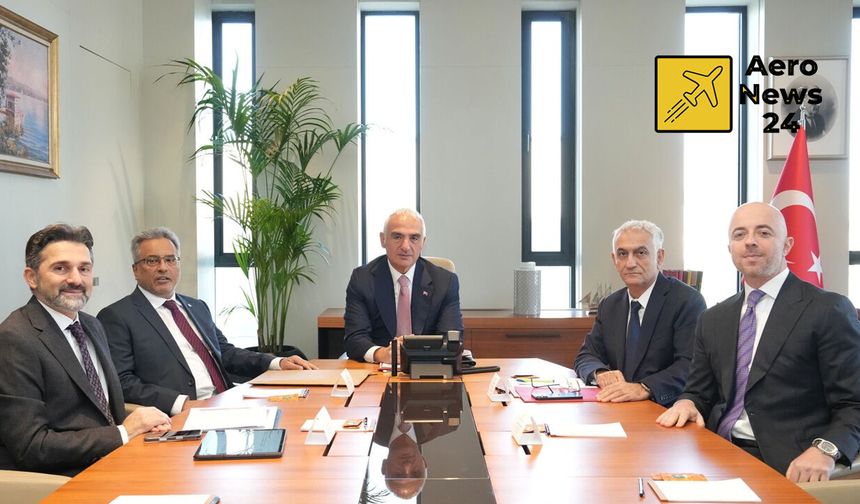 Bakan Ersoy, THY yönetimiyle turizm ve ulaşım ağını görüştü