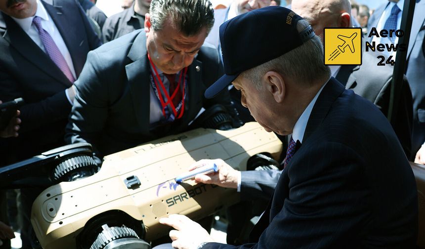 Cumhurbaşkanı Erdoğan, EFES 2026’da Türkiye’nin ilk silahlı robotu SARBOT L1’i inceledi