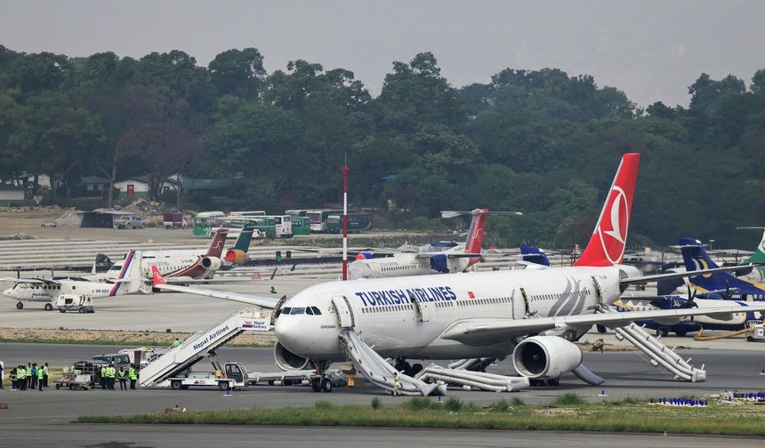 THY’nin Katmandu seferinde acil tahliye: İniş takımında duman paniği